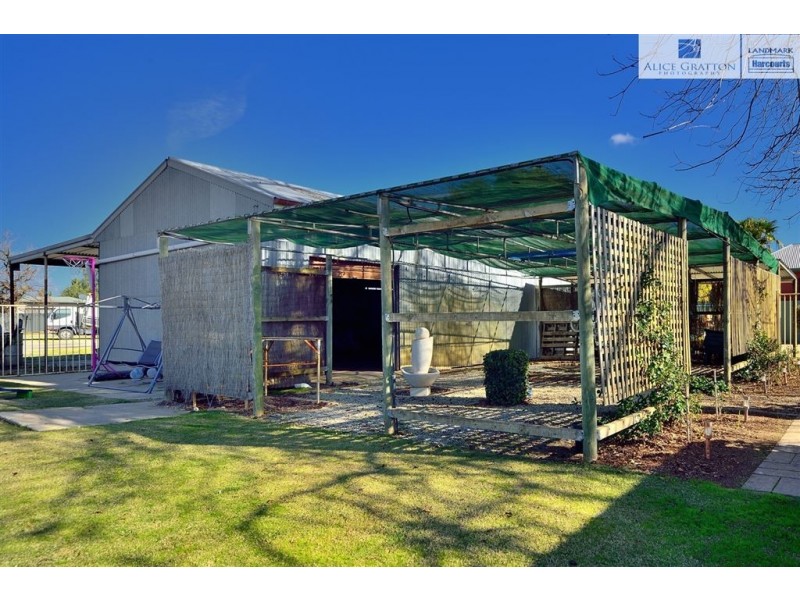 50 Hawkins Street, Howlong NSW 2643
