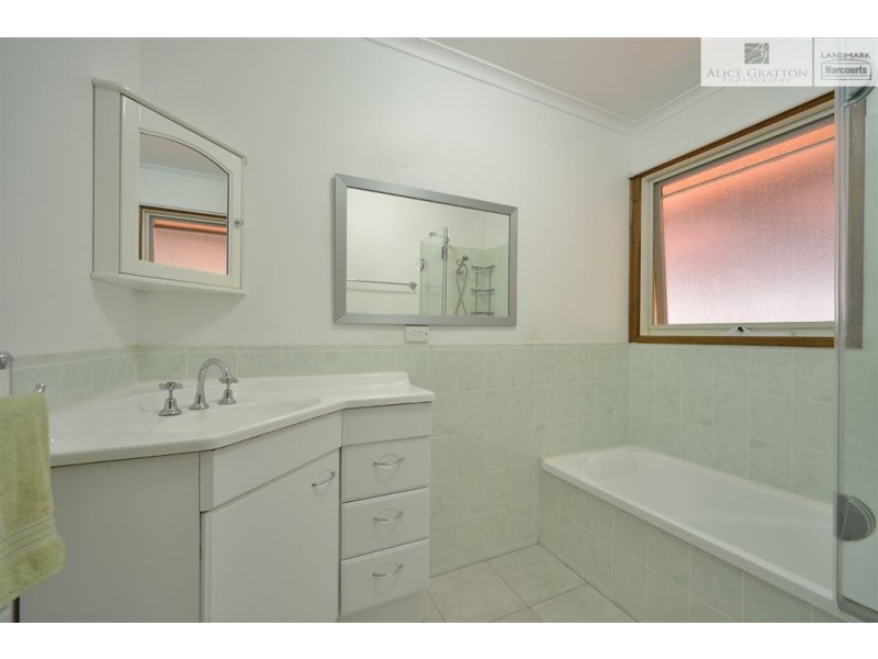 63 Emerald Avenue, Wodonga VIC 3690