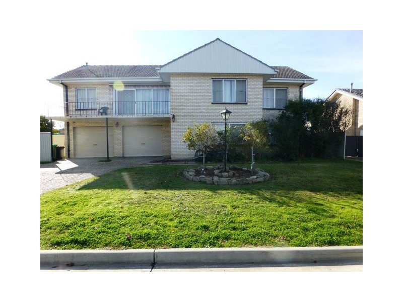 366 Sioux Court, Lavington NSW 2641