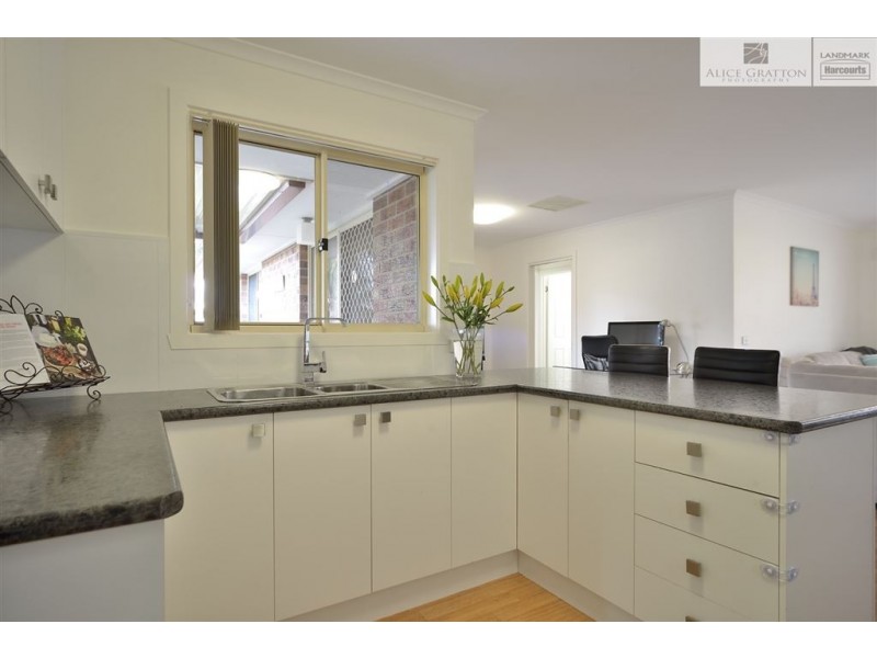 3 Alkira Court, Lavington NSW 2641