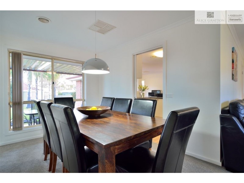 3 Alkira Court, Lavington NSW 2641