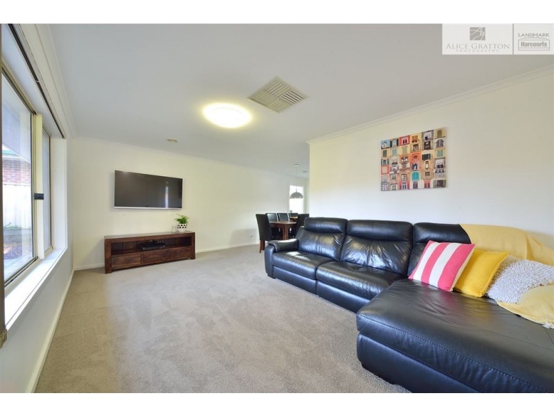 3 Alkira Court, Lavington NSW 2641