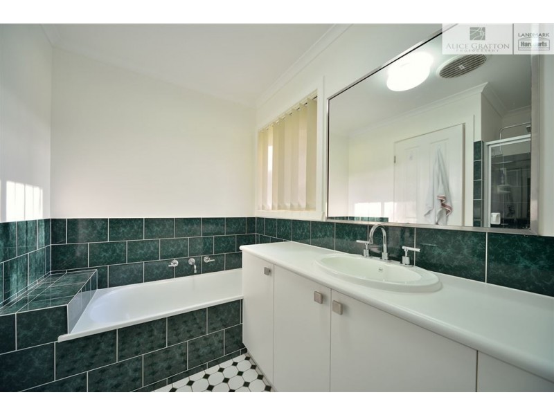 3 Alkira Court, Lavington NSW 2641