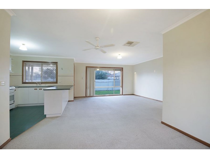 2/241 Wantigong Street, North Albury NSW 2640