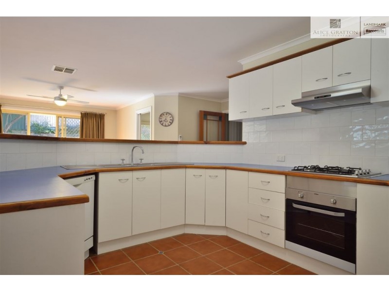 80 Southernview Drive, West Albury NSW 2640