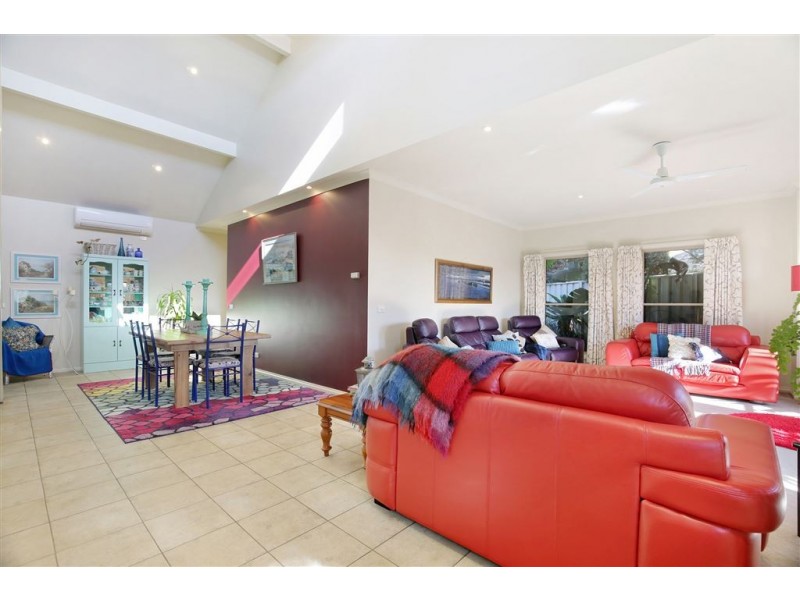 1/3 Murray, Bellbridge VIC 3691