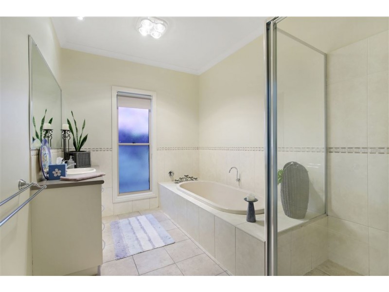 1/3 Murray, Bellbridge VIC 3691