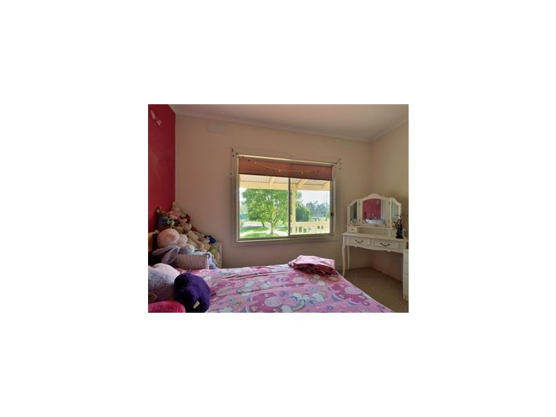 720 Back Creek Road, Yackandandah VIC 3749