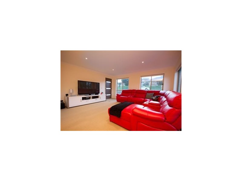 6 Briwood Court, West Albury NSW 2640