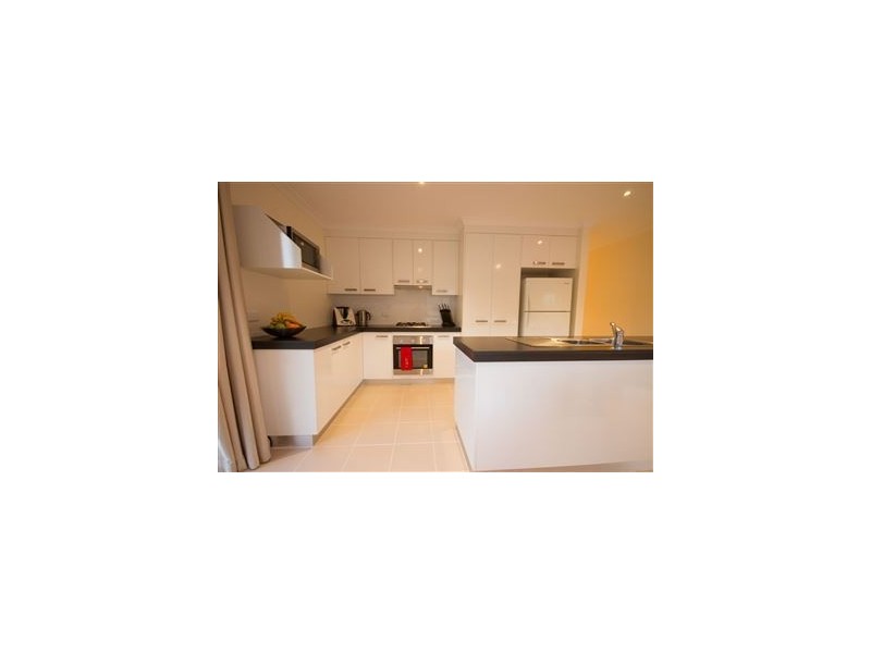 6 Briwood Court, West Albury NSW 2640