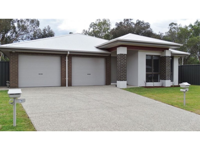 1/7 Weissel Court, Thurgoona NSW 2640