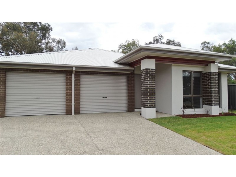 1/7 Weissel Court, Thurgoona NSW 2640