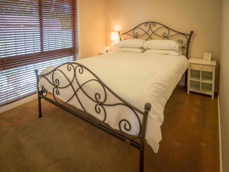 514 Regina Avenue, North Albury NSW 2640