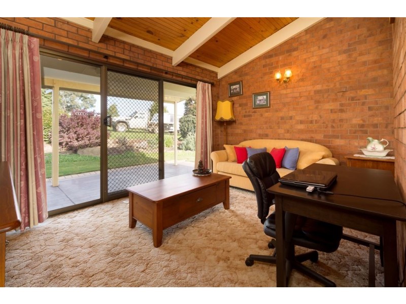 196 Phillips Road, Leneva VIC 3691