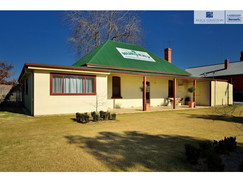 50 Hawkins Street, Howlong NSW 2643