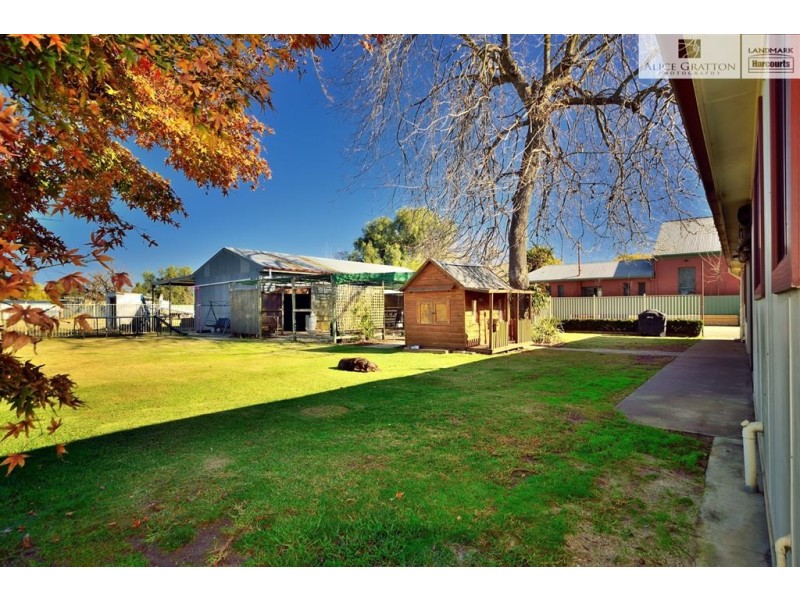 50 Hawkins Street, Howlong NSW 2643