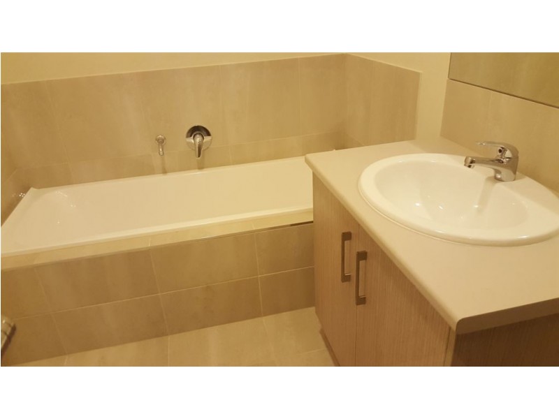 4/110 Greta Drive, Lavington NSW 2641