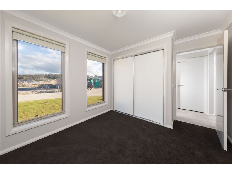 4/110 Greta Drive, Lavington NSW 2641