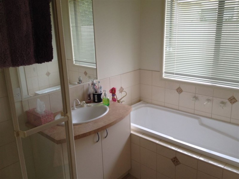 20 Ambrose Crescent, Wodonga VIC 3690