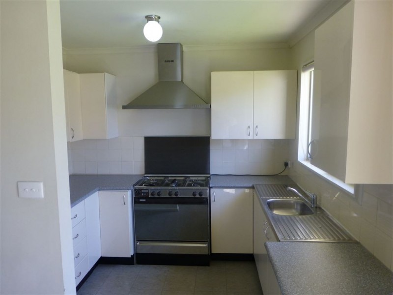 16 Banksia Street, West Albury NSW 2640