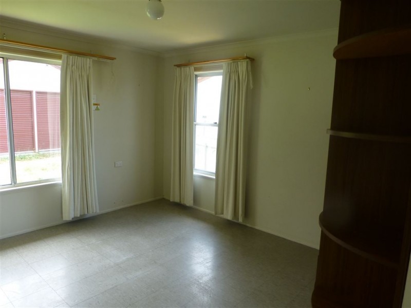 16 Banksia Street, West Albury NSW 2640