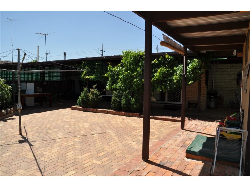 173 Union Road, Lavington NSW 2641