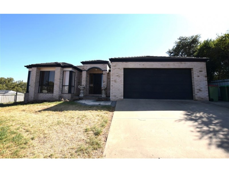 28 Carson Drive, Corowa NSW 2646