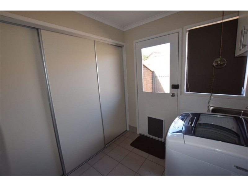 21 Wentworth Court, Lavington NSW 2641