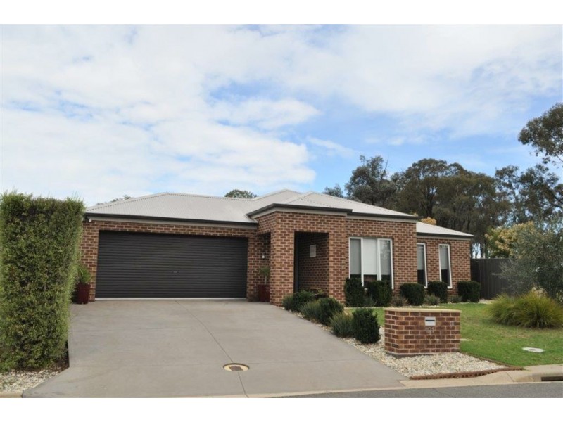121 Whitebox Cct, Thurgoona NSW 2640