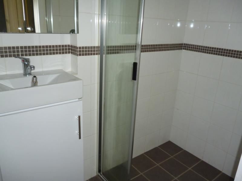 566 Regina Avenue, North Albury NSW 2640