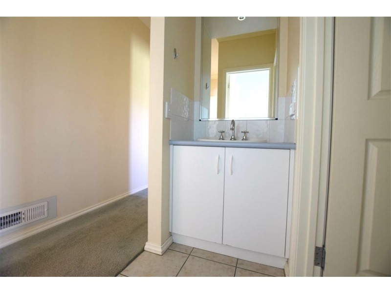 71 Hartigan Street, Thurgoona NSW 2640