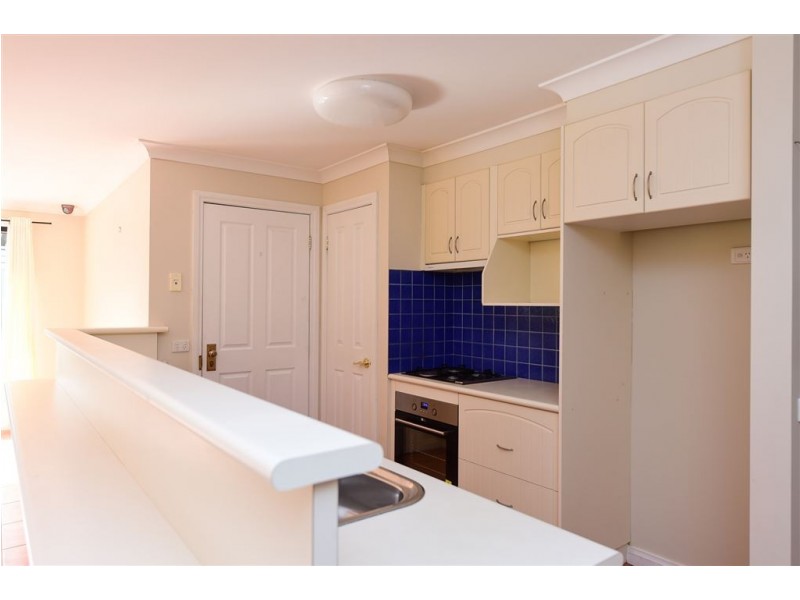 10 Box Place, Lavington NSW 2641