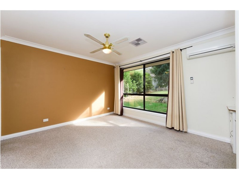 10 Box Place, Lavington NSW 2641