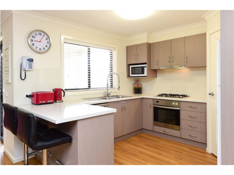 6 Swallow Court, Thurgoona NSW 2640