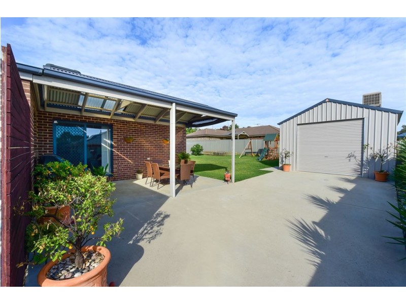 6 Swallow Court, Thurgoona NSW 2640