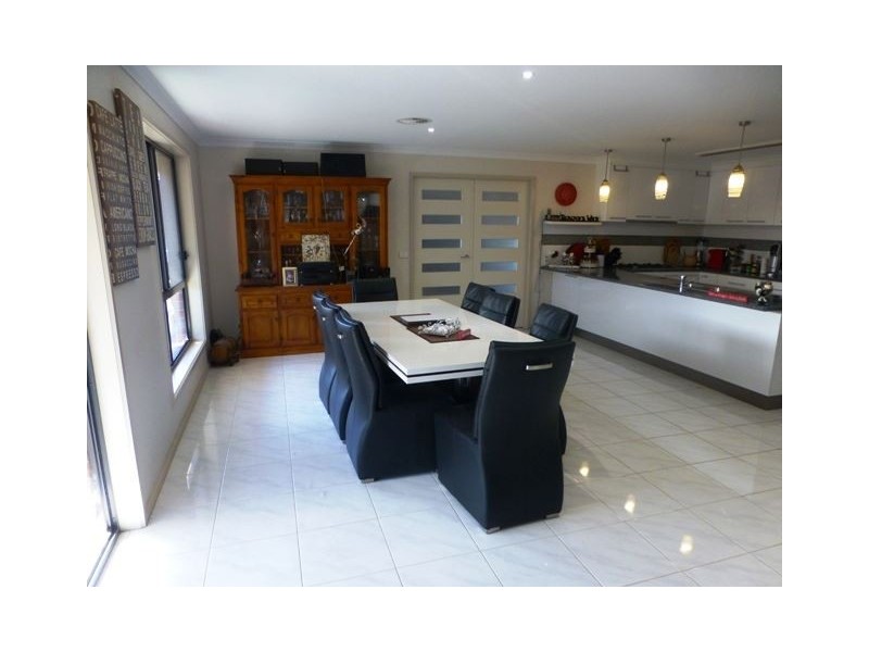 18 Pro Hart Drive, Baranduda VIC 3691