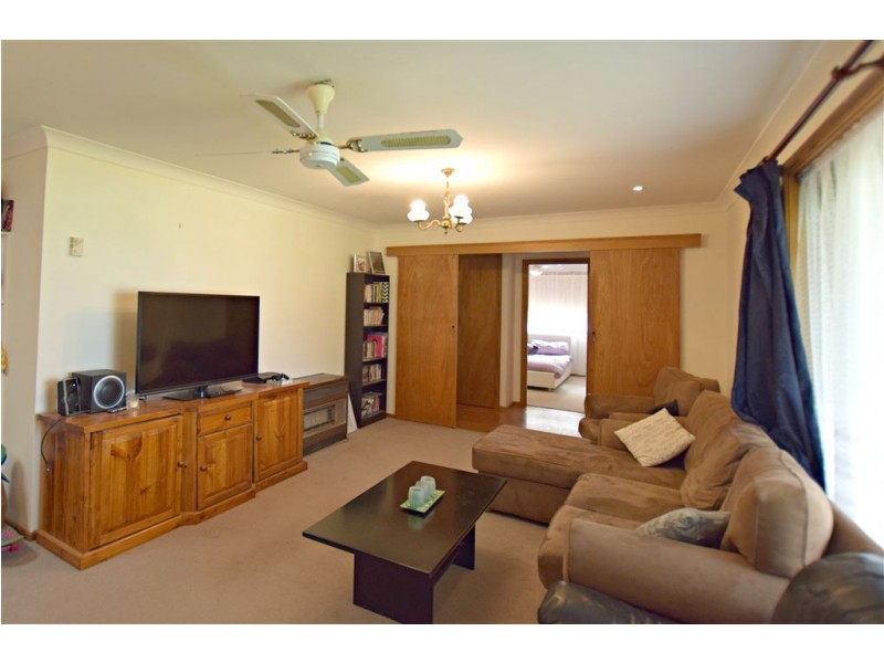 523 Kotthoff Street, Lavington NSW 2641