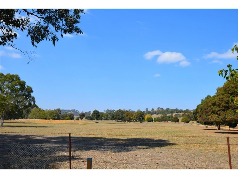 200 Hawthorn Road, Jindera NSW 2642