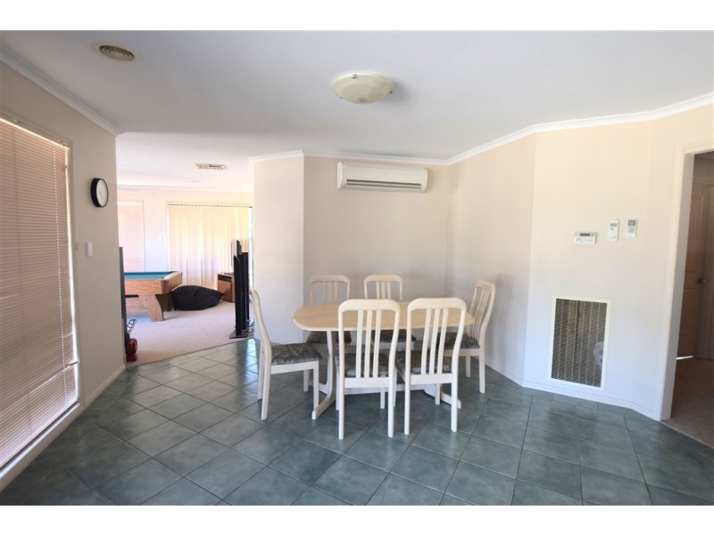 28 Carson Drive, Corowa NSW 2646