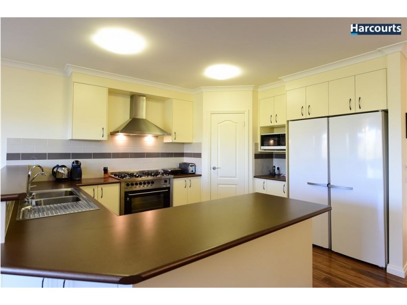 94 Marnie Road, Table Top NSW 2640