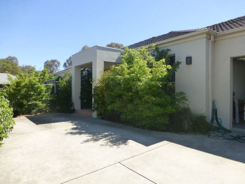 2/39 Florence Crescent, Albury NSW 2640