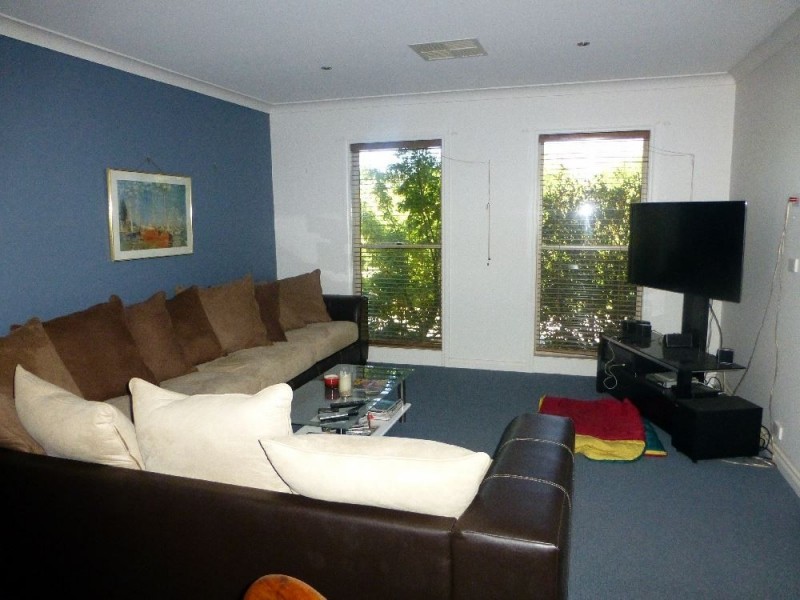 2/39 Florence Crescent, Albury NSW 2640