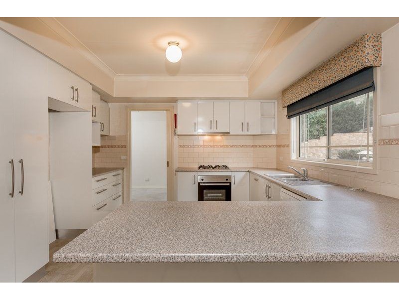 27 Sunrise Terrace, East Albury NSW 2640