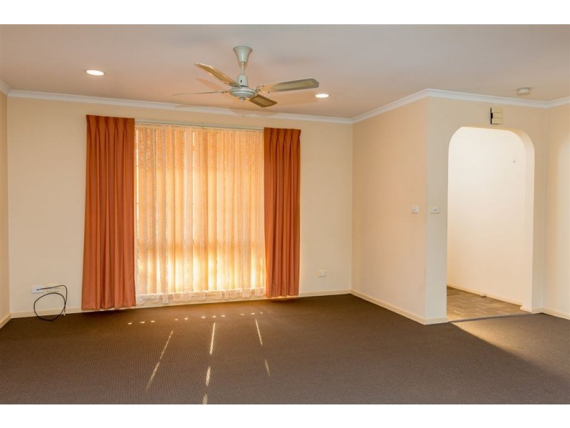 1/6 Rachel Court, Lavington NSW 2641