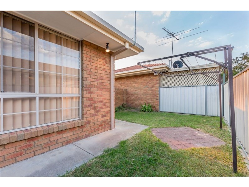 1/6 Rachel Court, Lavington NSW 2641