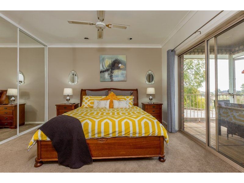 10 Craig Drive, Bellbridge VIC 3691