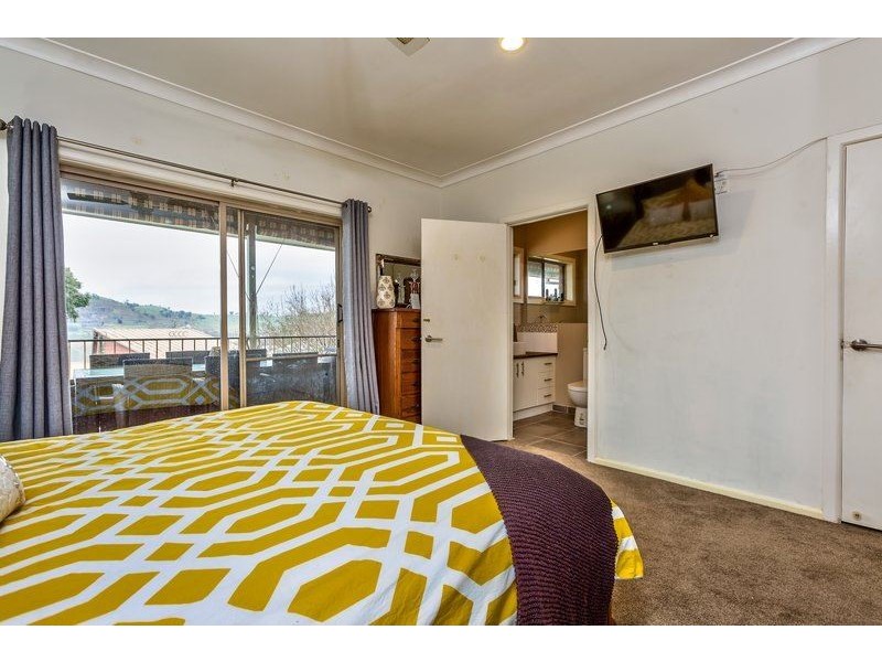 10 Craig Drive, Bellbridge VIC 3691