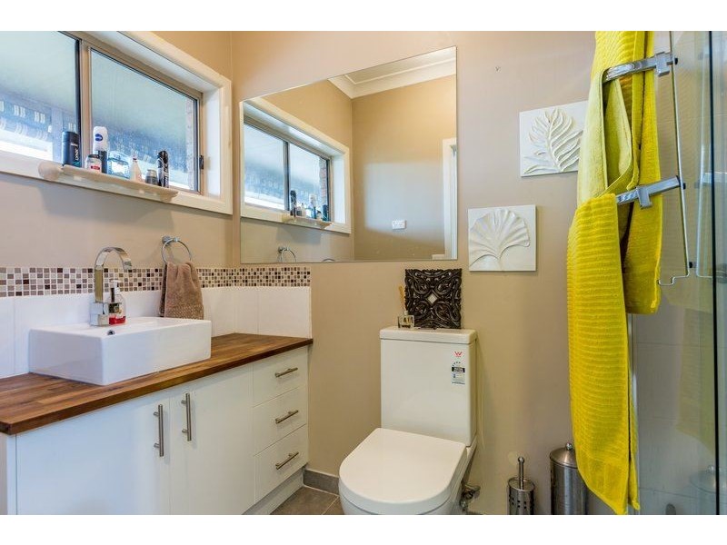 10 Craig Drive, Bellbridge VIC 3691