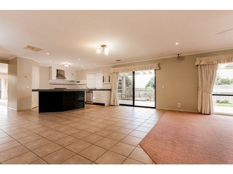 9 Lorage Street, Baranduda VIC 3691