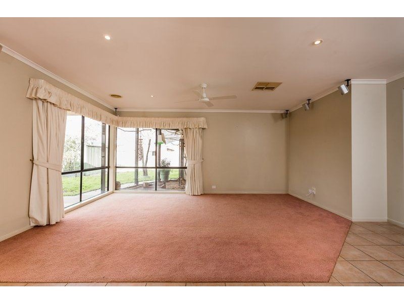9 Lorage Street, Baranduda VIC 3691